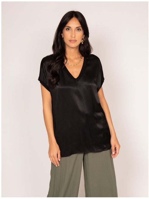 T-shirt collo V satinato FENTA - Kiabi T-shirt collo V satinato FENTA - Kiabi