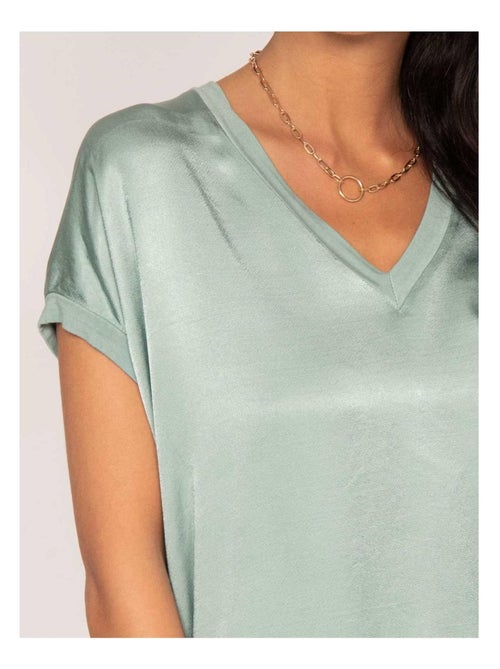 T-shirt collo V satinato FENTA - Kiabi T-shirt collo V satinato FENTA - Kiabi