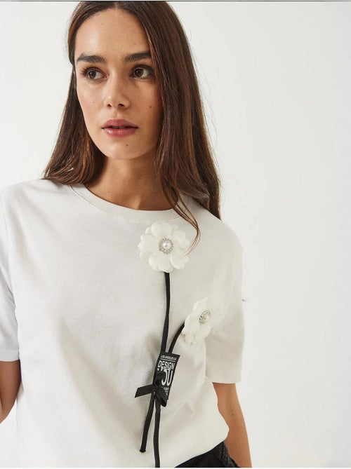 T-shirt con accessorio floreale e stemma lucci - Kiabi