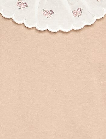 T-shirt con colletto Claudine