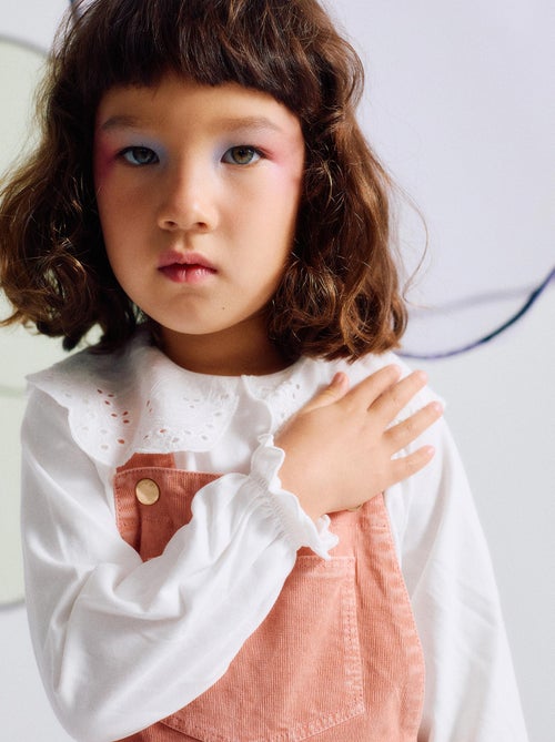 T-shirt con colletto in pizzo sangallo e volant - Kiabi