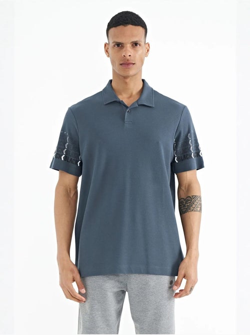 T-shirt con colletto polo stampata tommy - Kiabi T-shirt con colletto polo stampata tommy - Kiabi