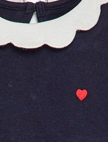 T-shirt con colletto rotondo arricciato