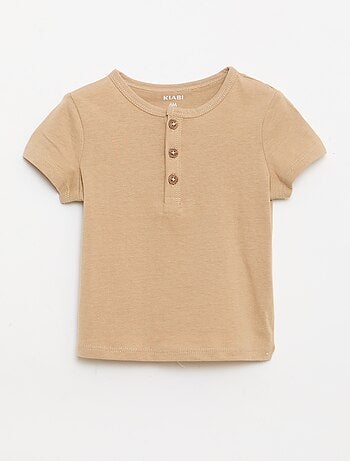 T-shirt con collo alla tunisina abbottonato
