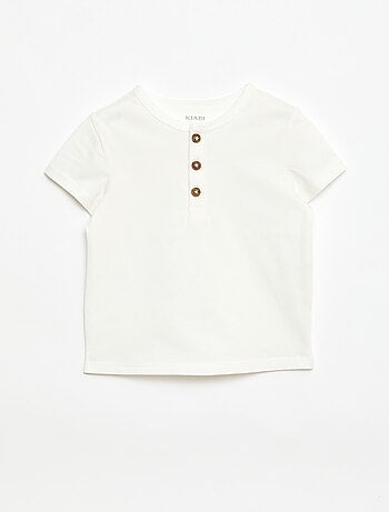 T-shirt con collo alla tunisina abbottonato