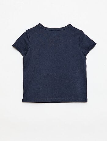 T-shirt con collo alla tunisina abbottonato