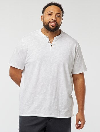 T-shirt con collo serafino