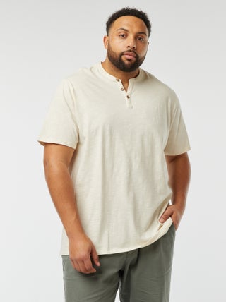 T-shirt con collo serafino