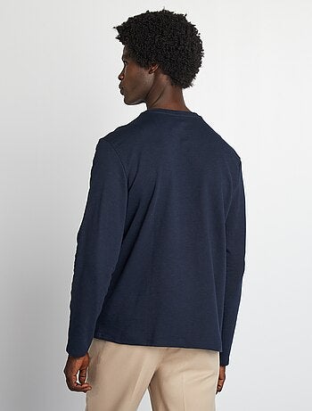 T-shirt con collo serafino
