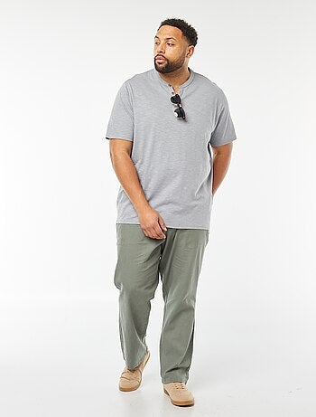 T-shirt con collo serafino