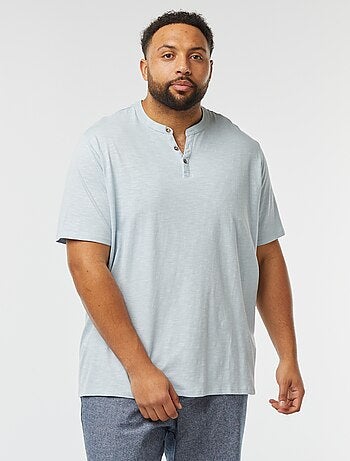 T-shirt con collo serafino