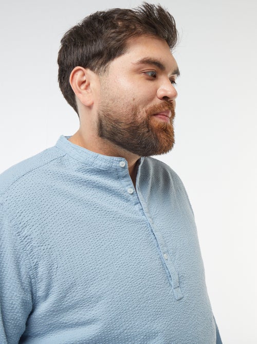 T-shirt con collo serafino in tessuto effetto crespone - Kiabi