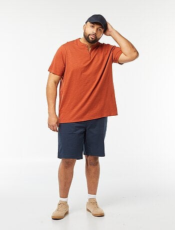 T-shirt con collo serafino