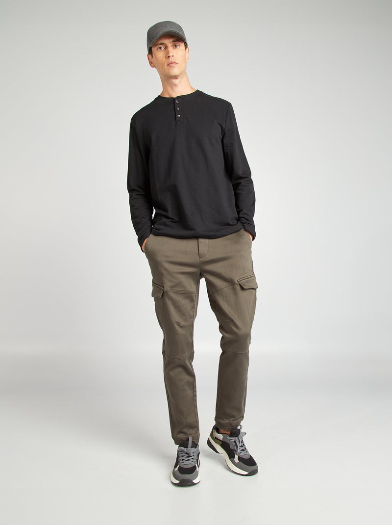 T-shirt con collo serafino nero - Kiabi