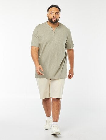 T-shirt con collo serafino