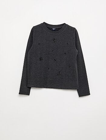 T-shirt con dettagli in perle
