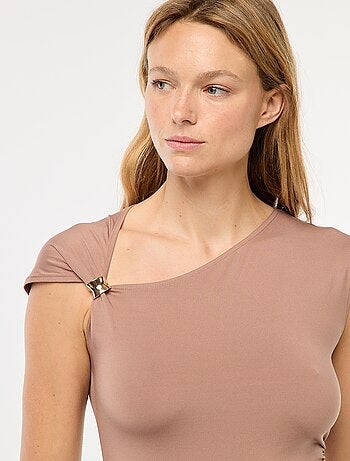 T-shirt con dettaglio gioiello