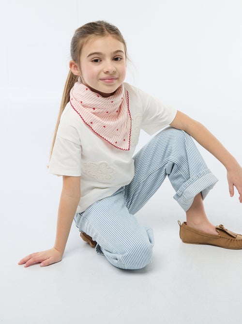 T-shirt con fiori in macramè - Kiabi