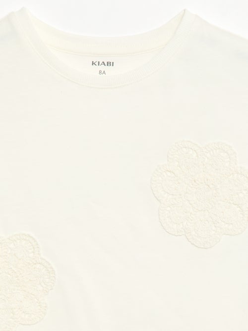 T-shirt con fiori in macramè - Kiabi