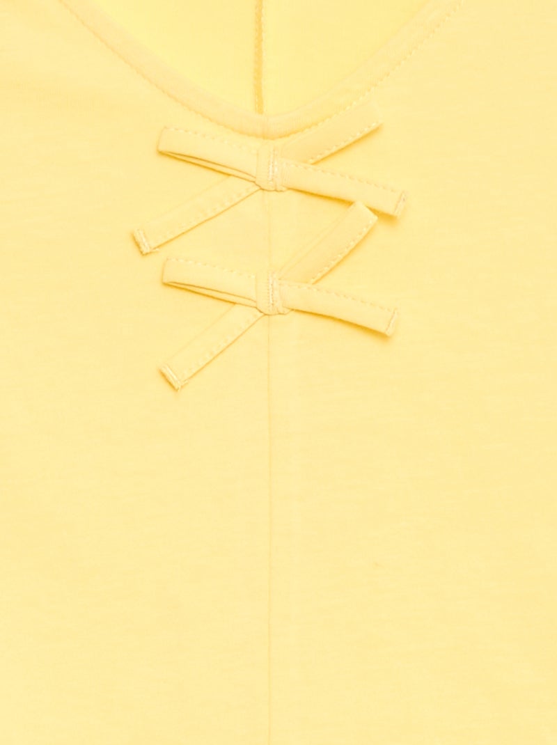 T-shirt con nodi decorativi Giallo - Kiabi