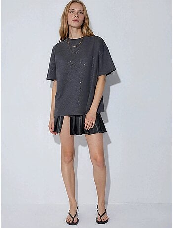 T-shirt con paillettes, girocollo e maniche corte busem