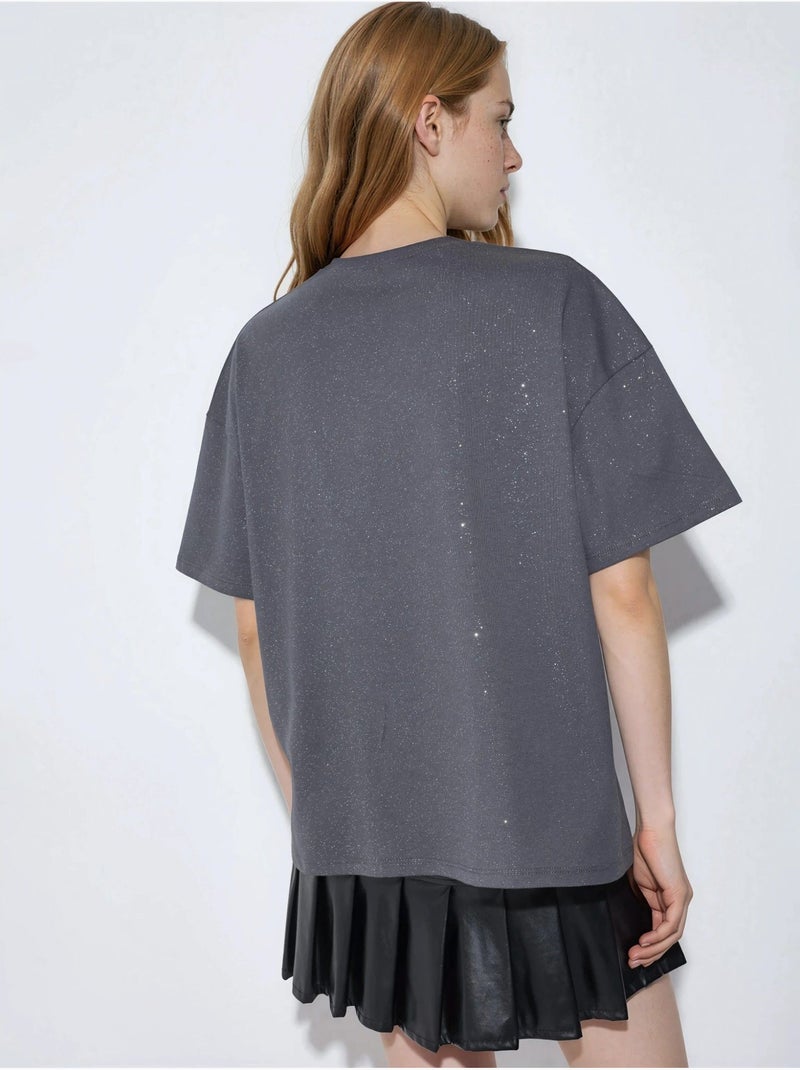 T-shirt con paillettes, girocollo e maniche corte busem Grigio scuro - Kiabi