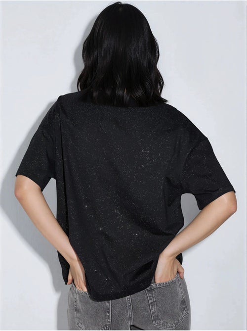 T-shirt con paillettes, girocollo e maniche corte busem - Kiabi T-shirt con paillettes, girocollo e maniche corte busem - Kiabi