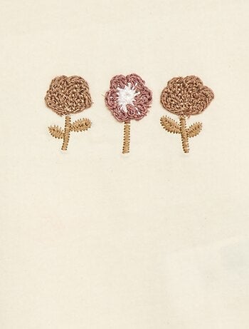 T-shirt con ricamo di fiori