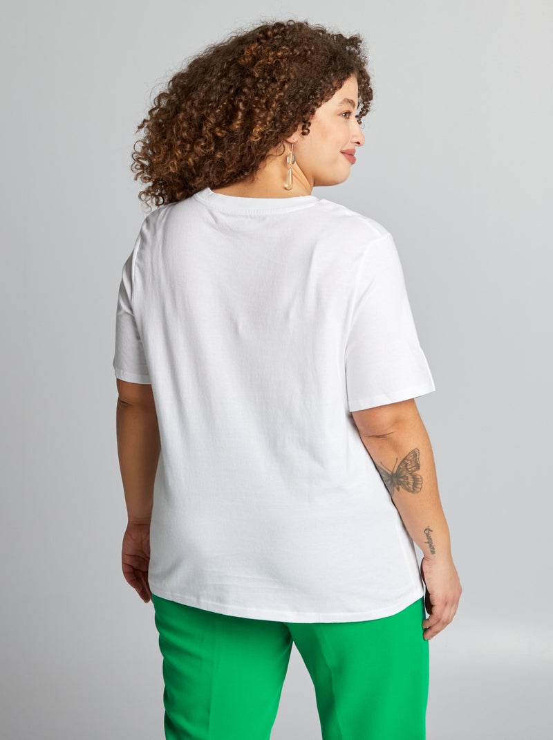 T-shirt con ricamo sul collo BIANCO - Kiabi