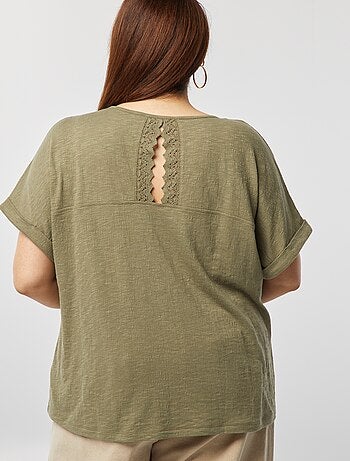 T-shirt con schiena macramé