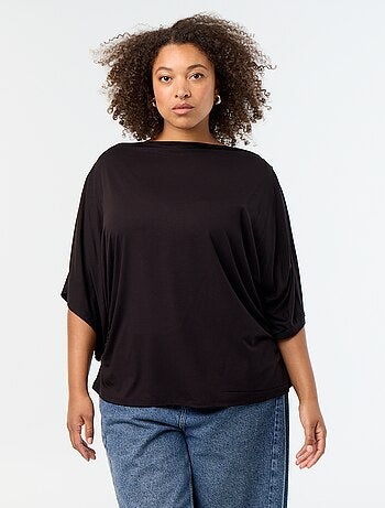 T-shirt con scollo a cascata e maniche corte