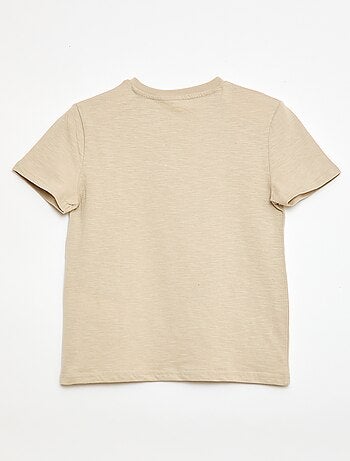 T-shirt con scollo alla tunisina