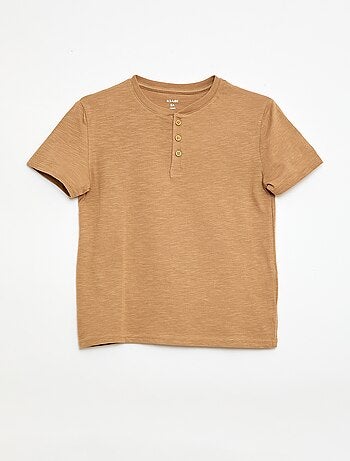 T-shirt con scollo alla tunisina