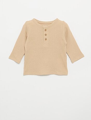 T-shirt con scollo alla tunisina