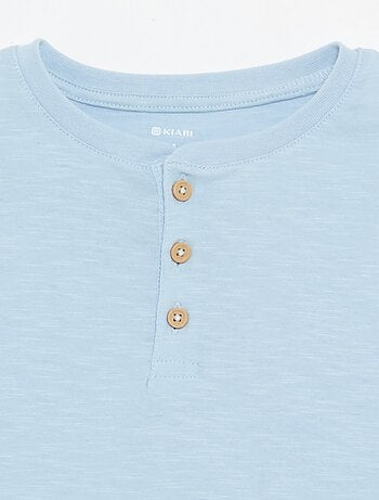 T-shirt con scollo alla tunisina