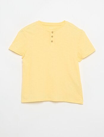 T-shirt con scollo alla tunisina