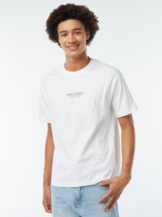 T-shirt con stampa sul petto
