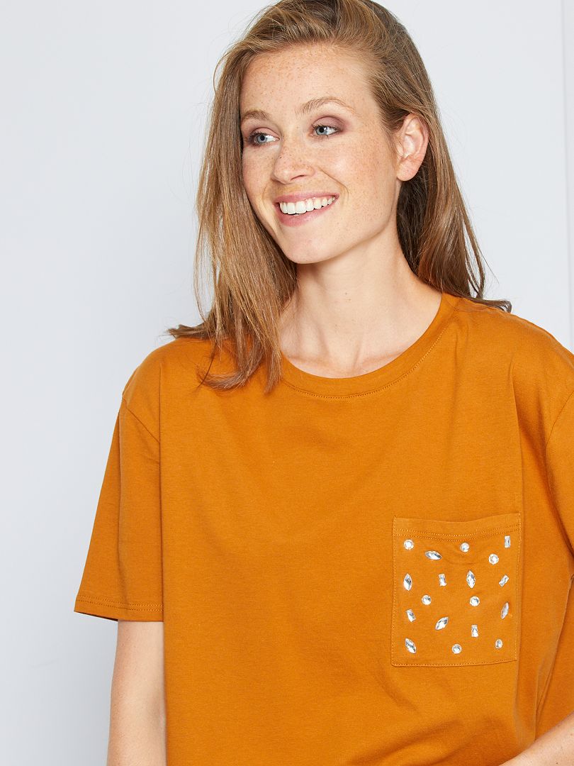 T-shirt con strass marrone - Kiabi