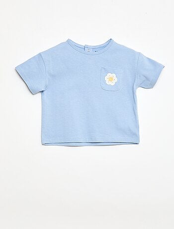 T-shirt con tasca fantasia e ricamo