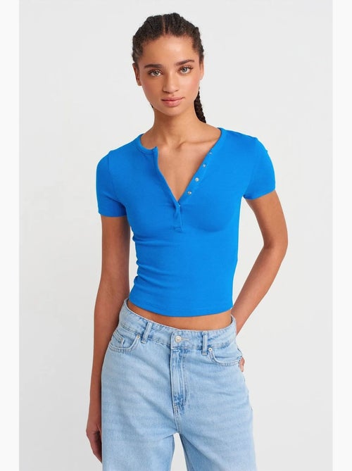 T-shirt corta aderente maglia manica corta dilvin - Kiabi T-shirt corta aderente maglia manica corta dilvin - Kiabi