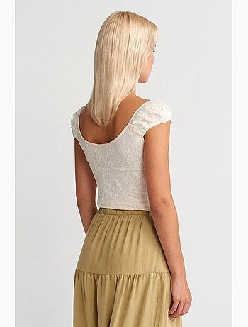 T-shirt corta in pizzo aderente manica corta dilvin