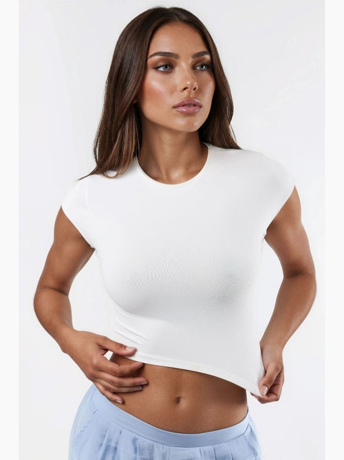 T-shirt corta tinta unita con girocollo busem - Kiabi T-shirt corta tinta unita con girocollo busem - Kiabi