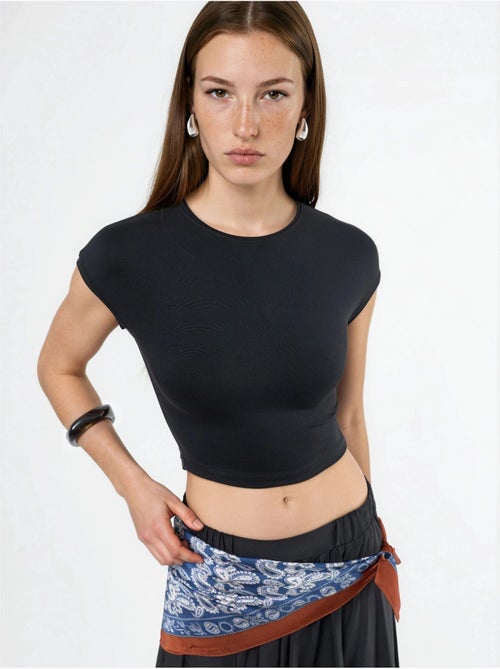 T-shirt corta tinta unita con girocollo busem - Kiabi