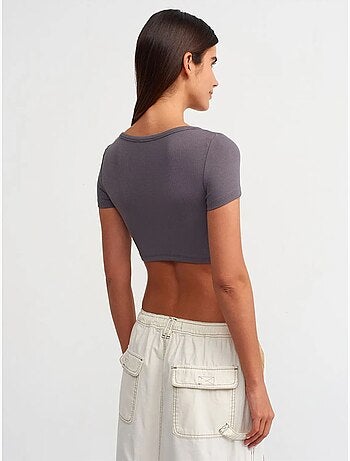 T-shirt crop a coste da donna dilvin