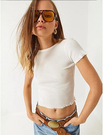 T-shirt crop a costine con girocollo e dettaglio bordo ondulato lucci