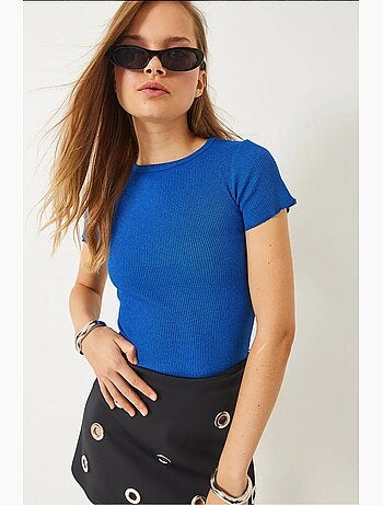 T-shirt crop a costine con girocollo e dettaglio bordo ondulato lucci