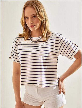 T-shirt crop a righe boxy con girocollo lucci