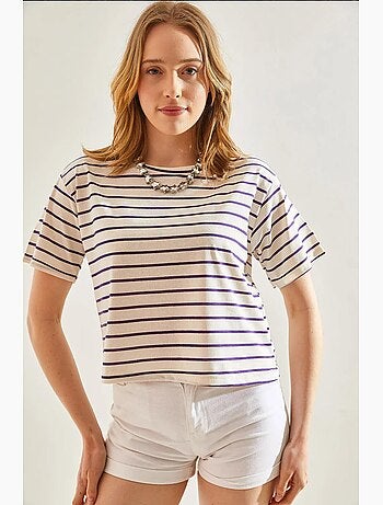 T-shirt crop a righe boxy con girocollo lucci