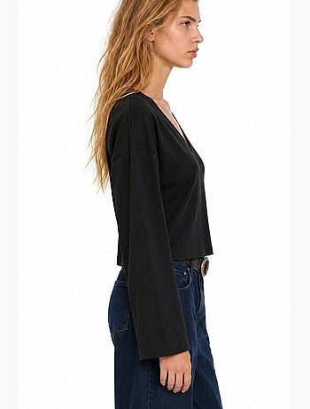 T-shirt crop con scollo a v, vestibilità slim busem