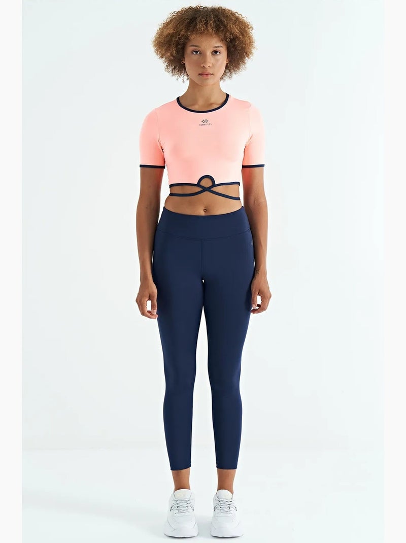 T-shirt crop elasticizzata con girocollo tommy Corallo - Kiabi